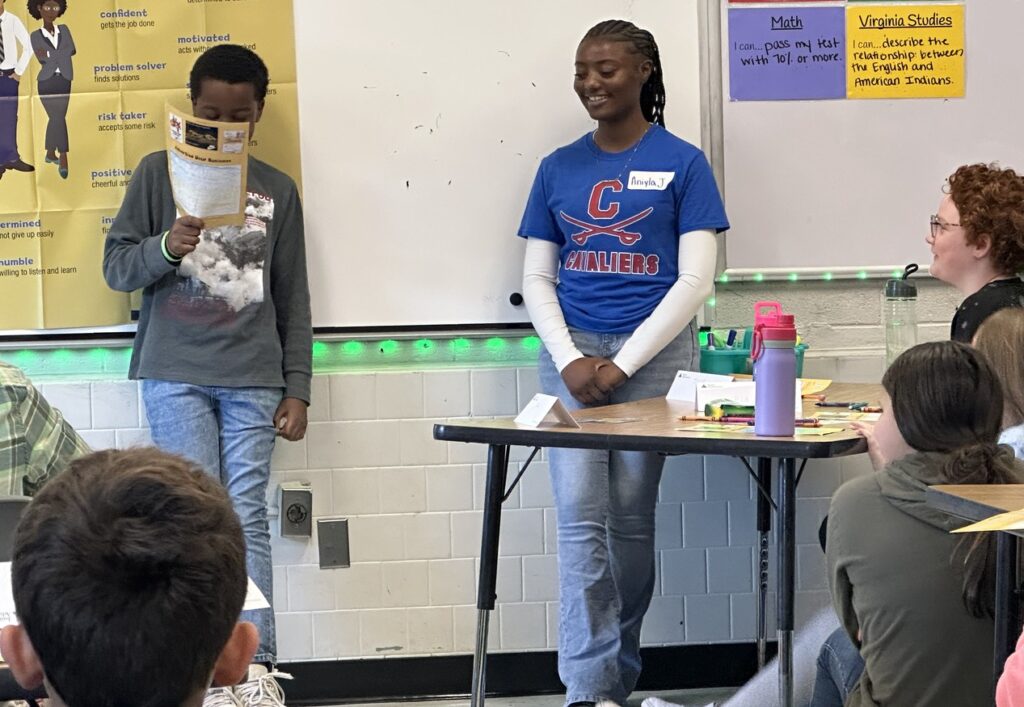 Teachers for Tomorrow teaching 4th Grade at Bowling Green Elementary