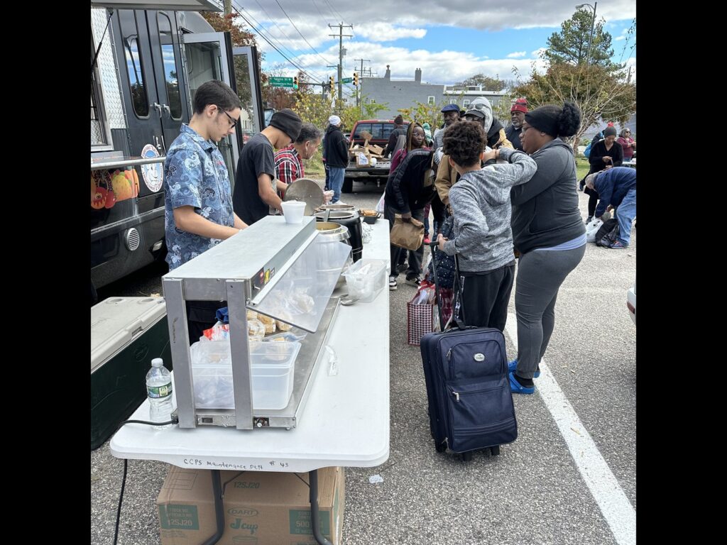 CHS Staff and Students Volunteer to Serve the Richmond Community