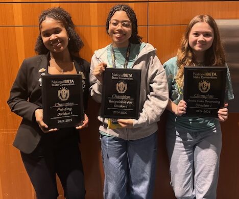 3 CHS Beta Club students took top prizes at the state convention